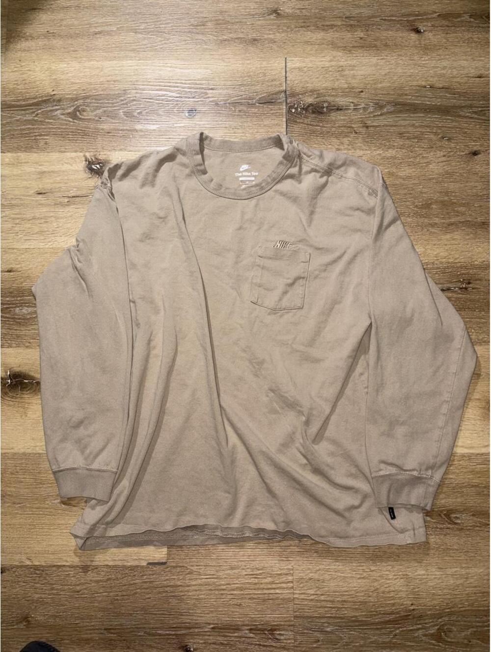 Men’s Nike Brown Loose Fit Embroidered Pocket Long Sleeve Shirt Size XL